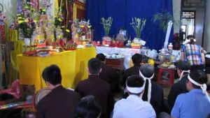 Le Cung 49 Ngay Min 1