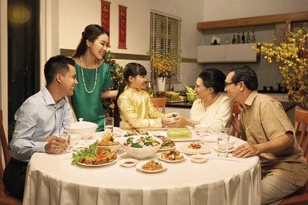 y-nghia-cung-tat-nien-1-min Bữa cơm gia đình ấm áp sum họp vào ngày tất niên 30 Tết